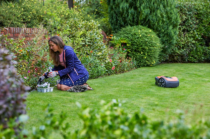 Easilife GO 400 Robot Lawnmower – Cuts Lawns up to 400M²