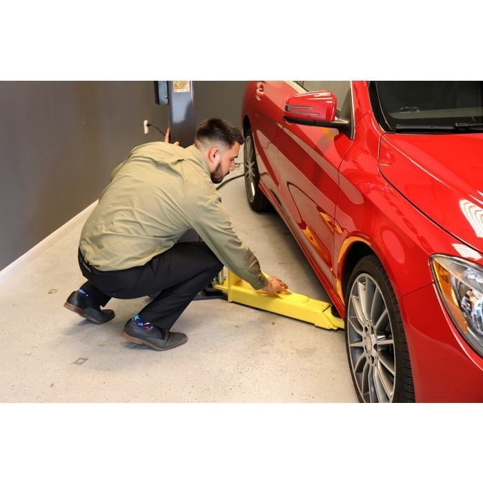 MaxJax M7K Portable Two-Post Lift